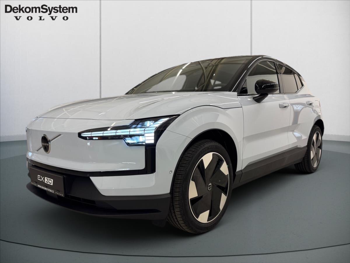 Volvo EX30 SUV / Terénní 0,0 200 kw