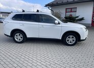 Mitsubishi Outlander SUV / Terénní 2,3 l 110 kw