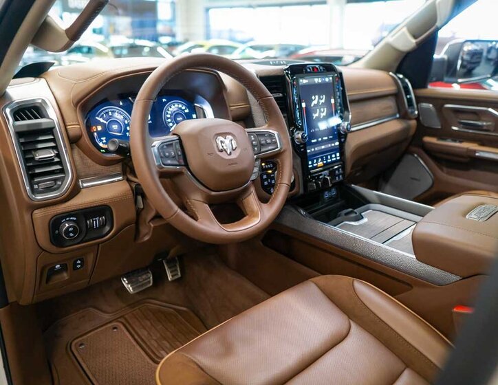 Dodge RAM Pick-up 5,7 l 291 kw