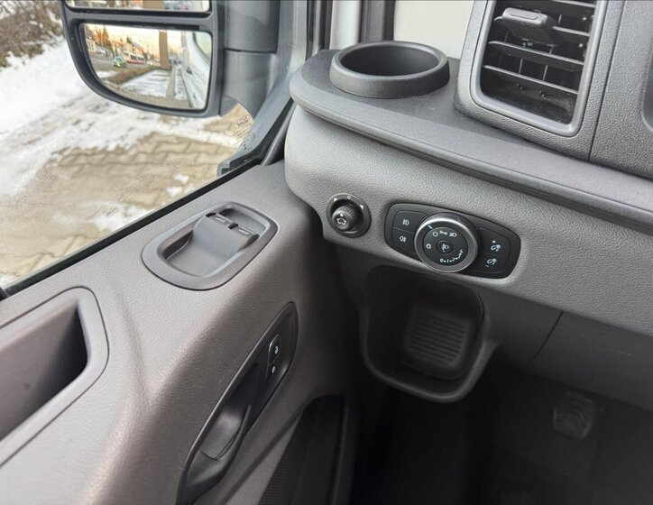 Ford Transit Skříň 2,0 l 96 kw