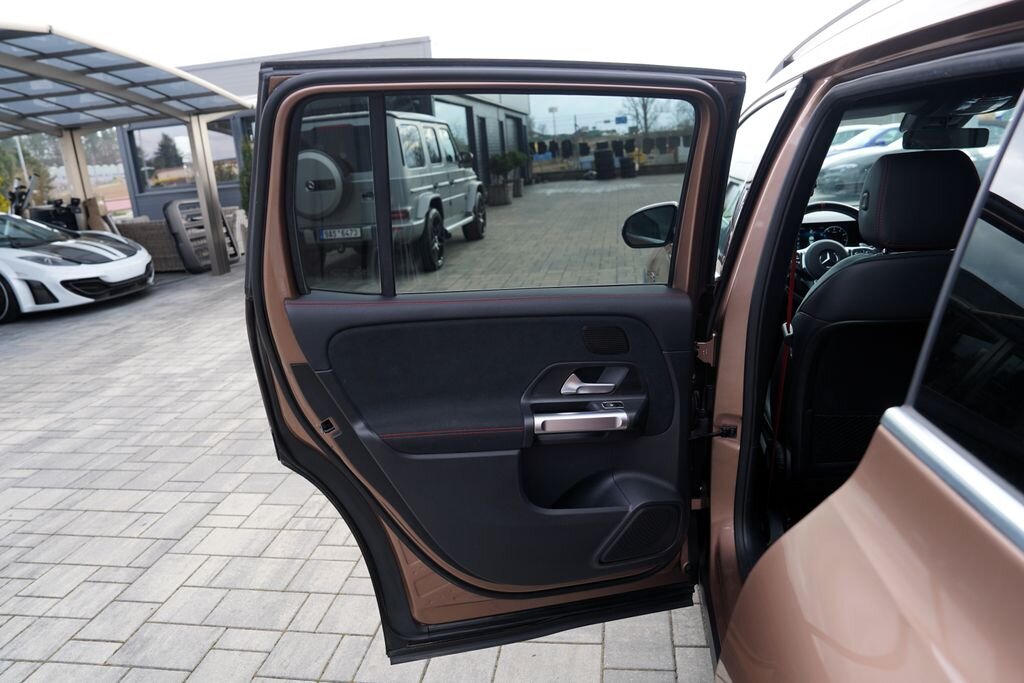 Mercedes-Benz GLB SUV / Terénní 2,0 l 225 kw