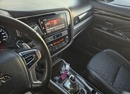 Mitsubishi Outlander 13