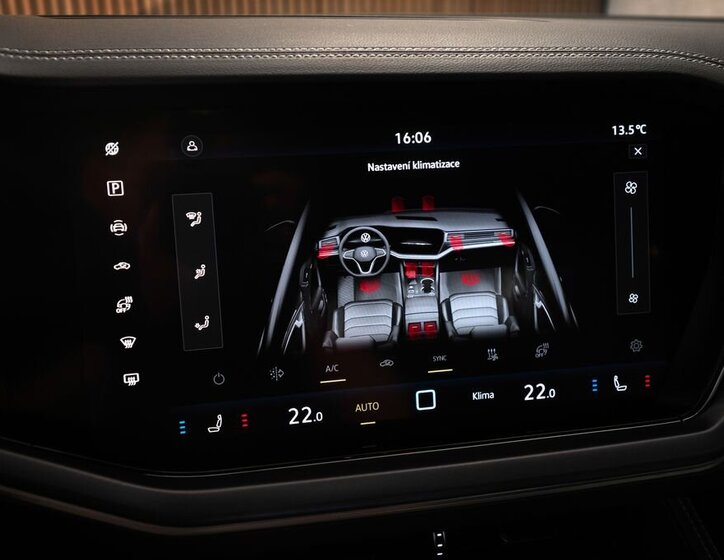 Volkswagen Touareg SUV / Terénní 3,0 l 210 kw