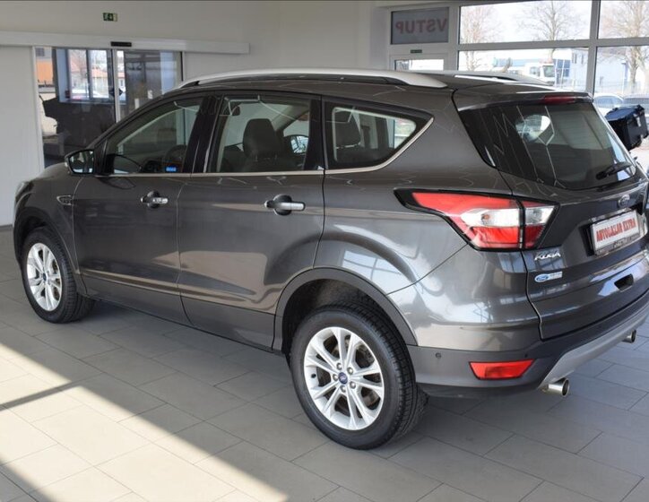 Ford Kuga SUV / Terénní 2,0 l 110 kw