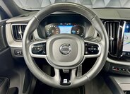 Volvo XC60 SUV / Terénní 2,0 l 288 kw