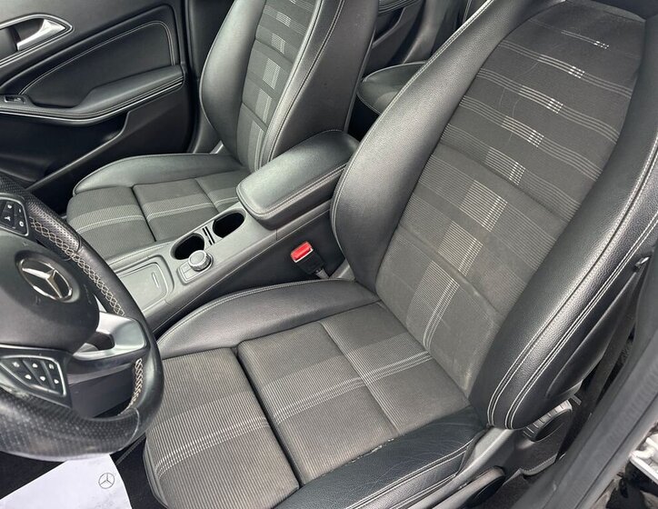 Mercedes-Benz GLA 13