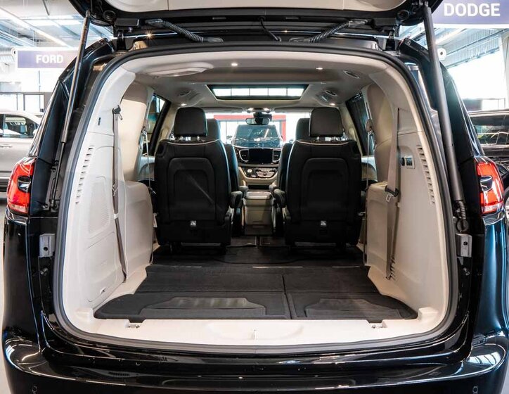 Chrysler Pacifica MPV 3,6 l 221 kw