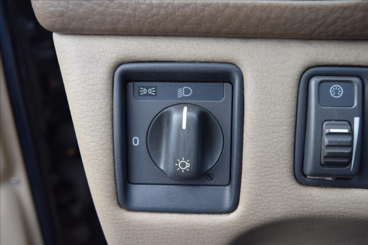 Volvo V70 Kombi 2,5 l 103 kw