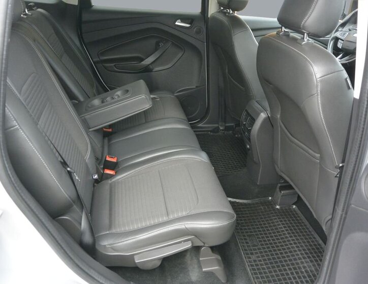 Ford Kuga SUV / Terénní 2,0 l 110 kw