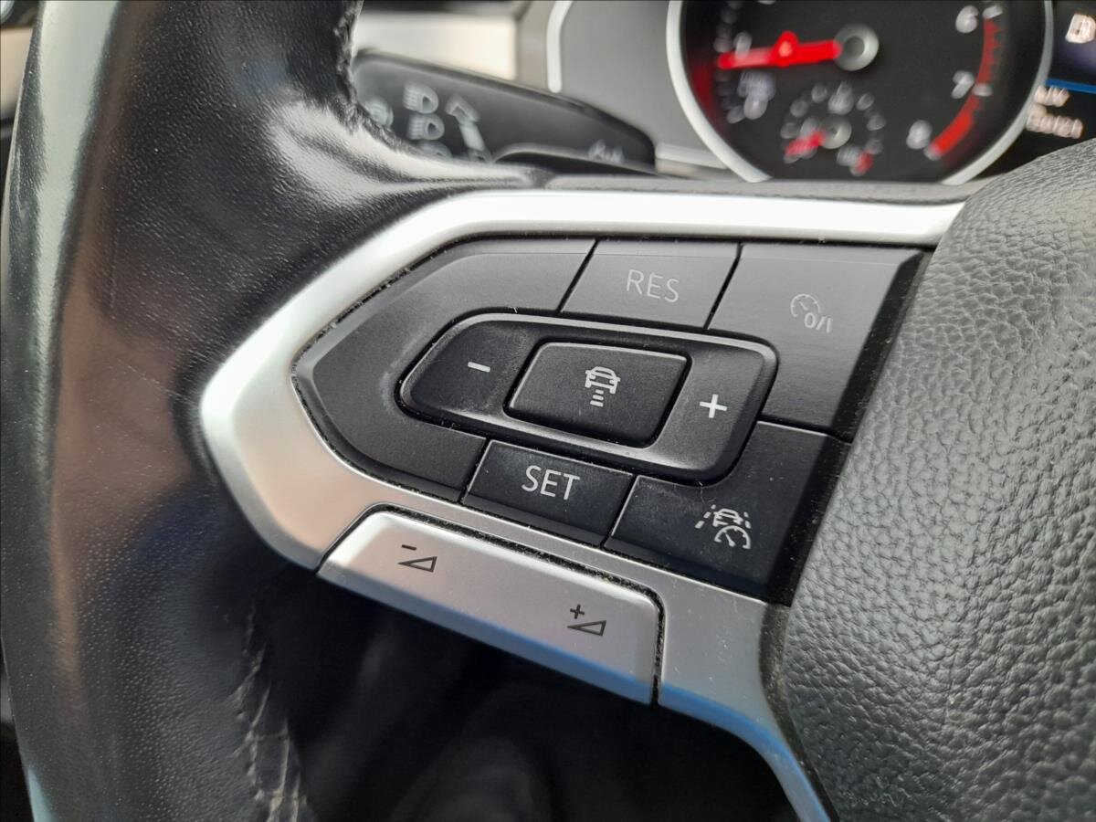 Volkswagen Passat Kombi 1,5 l 110 kw