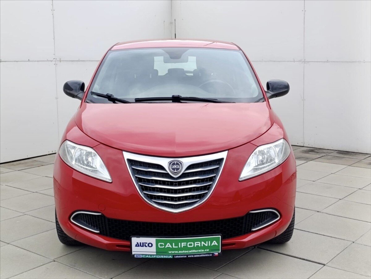 Lancia Y Hatchback 1,2 l 51 kw