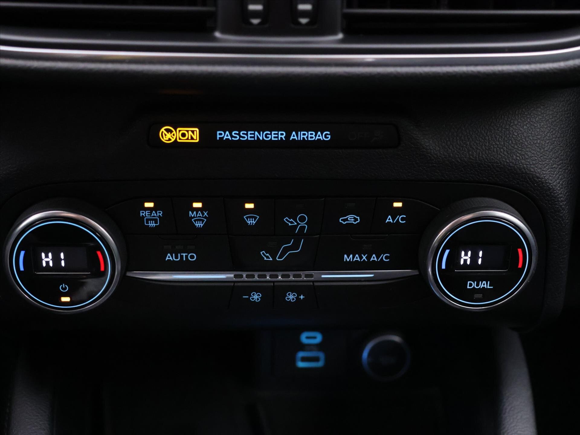 Ford Kuga SUV / Terénní 1,5 l 110 kw