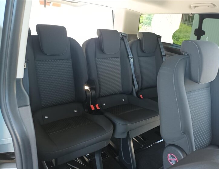 Ford Tourneo Custom VAN-Minibus 2,0 l 96 kw