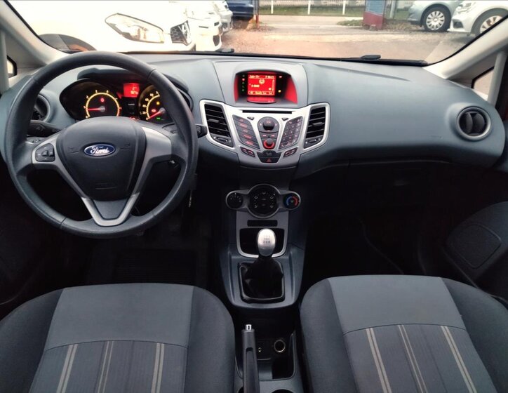 Ford Fiesta 12