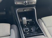 Volvo XC40 SUV / Terénní 2,0 l 145 kw
