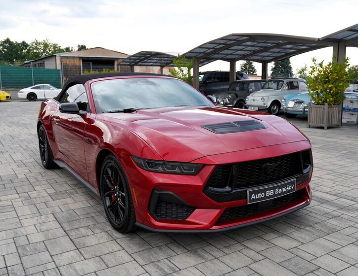 Ford Mustang 8