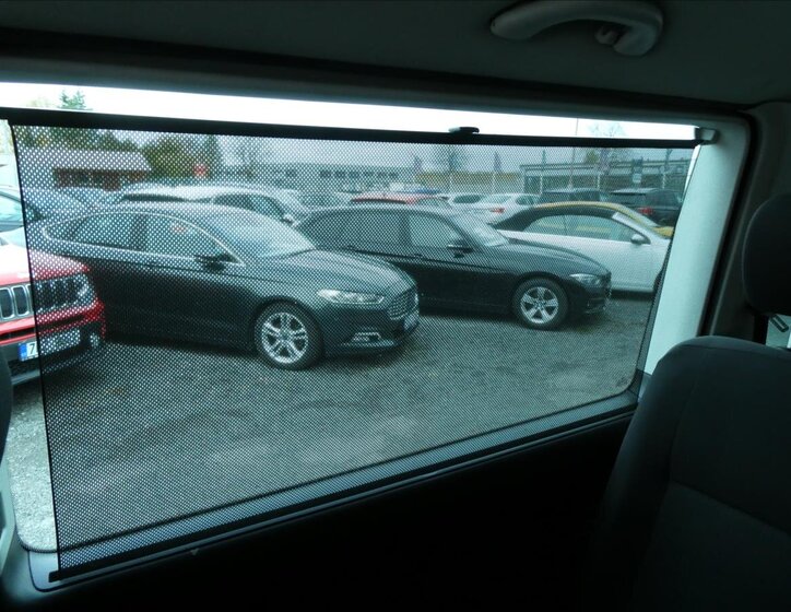 Volkswagen Caravelle 29