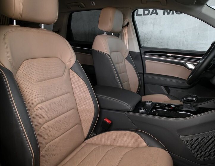 Volkswagen Touareg SUV 3,0 l 210 kw