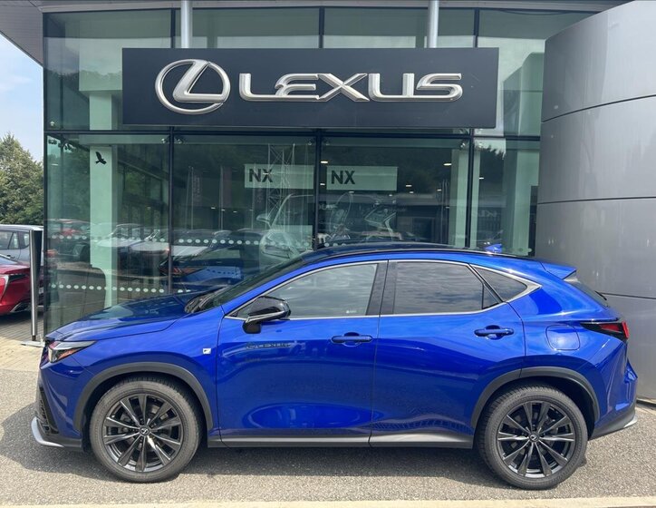 Lexus NX 450h+ SUV / Terénní 2,5 l 227 kw