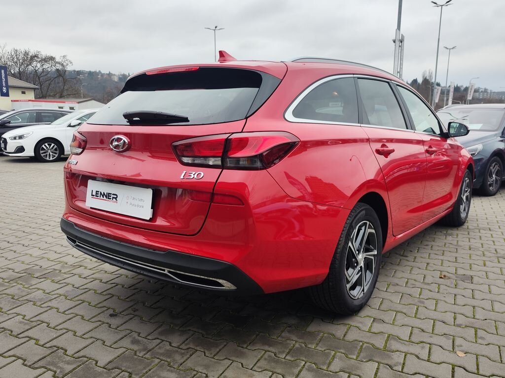 Hyundai i30 Kombi 998,0 88 kw