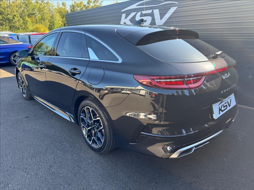 KIA ProCeed Kombi 1,5 l 117 kw