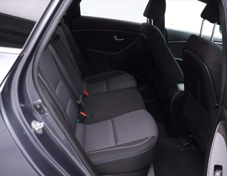 Hyundai i30 Kombi 1,6 l 99 kw