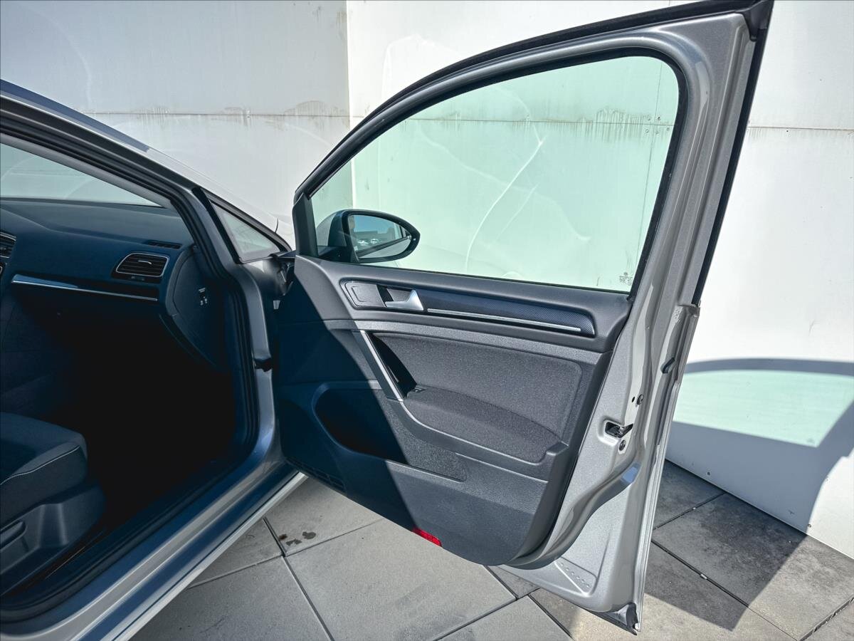 Volkswagen Golf Hatchback 1,4 l 81 kw