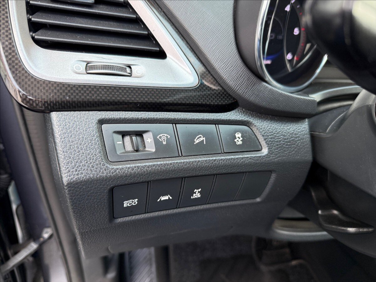 Hyundai Santa Fe SUV / Terénní 2,2 l 145 kw