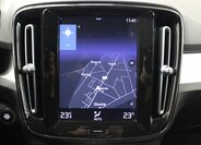 Volvo XC40 SUV / Terénní 2,0 l 182 kw