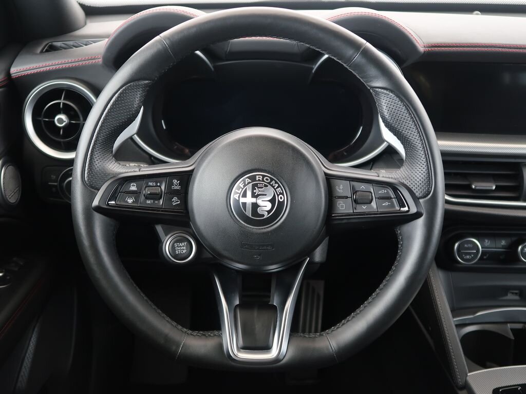 Alfa Romeo Stelvio SUV / Terénní 2,0 l 206 kw