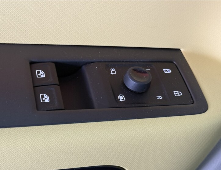 Volkswagen ID.Buzz 14