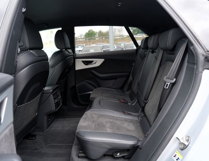 Audi Q8 SUV / Terénní 3,0 l 250 kw
