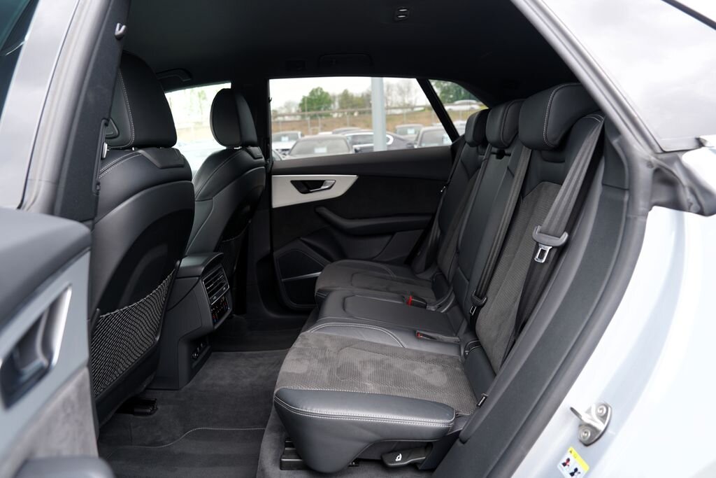 Audi Q8 SUV / Terénní 3,0 l 250 kw