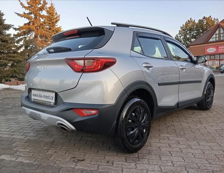 KIA Stonic SUV 1,2 l 62 kw