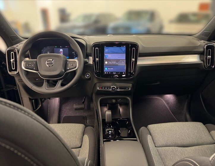 Volvo XC40 SUV 2,0 l 120 kw