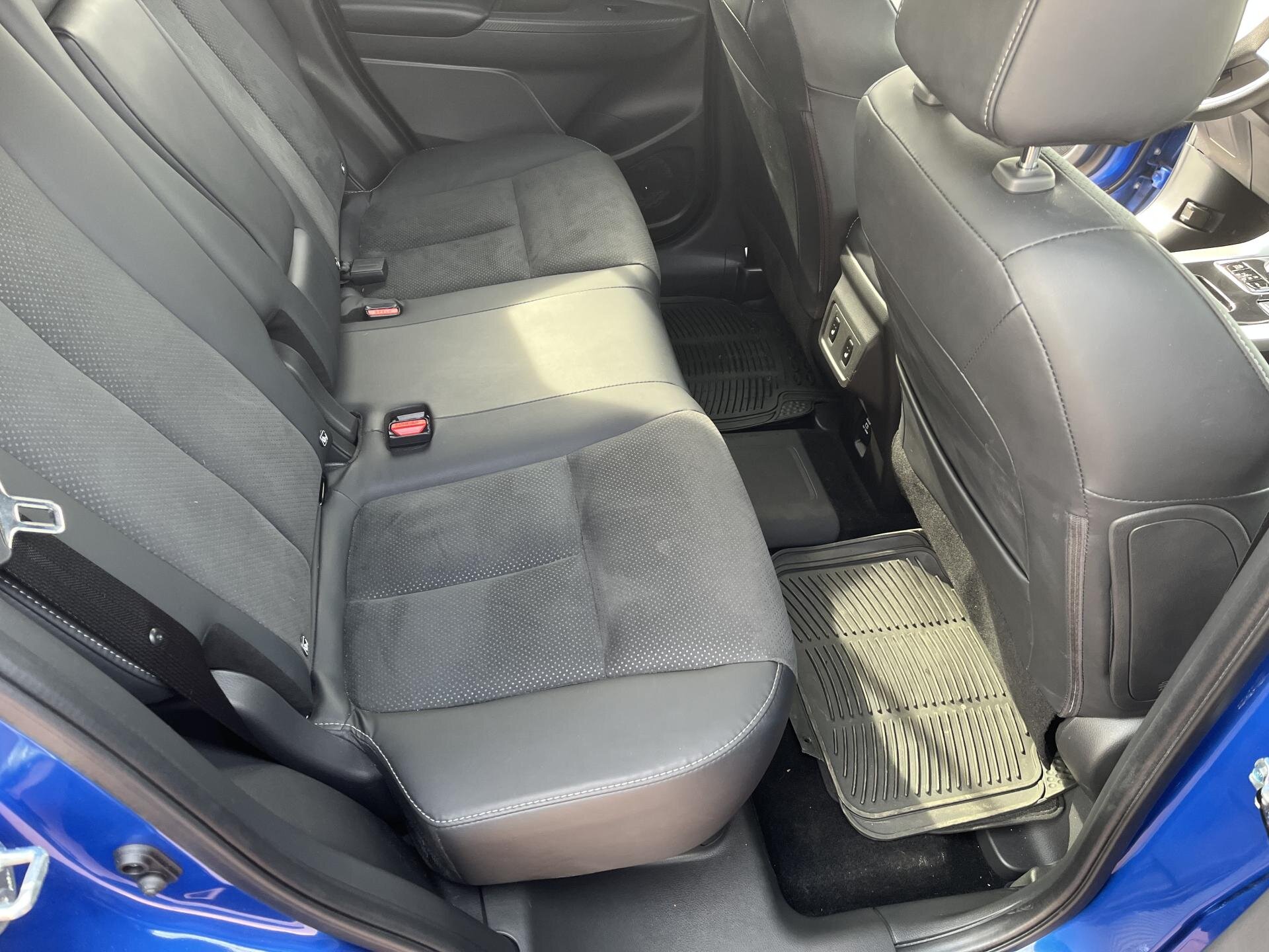 Mitsubishi Eclipse Cross SUV / Terénní 2,4 l 72 kw