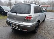 Mitsubishi Outlander Kombi 2,0 l 100 kw
