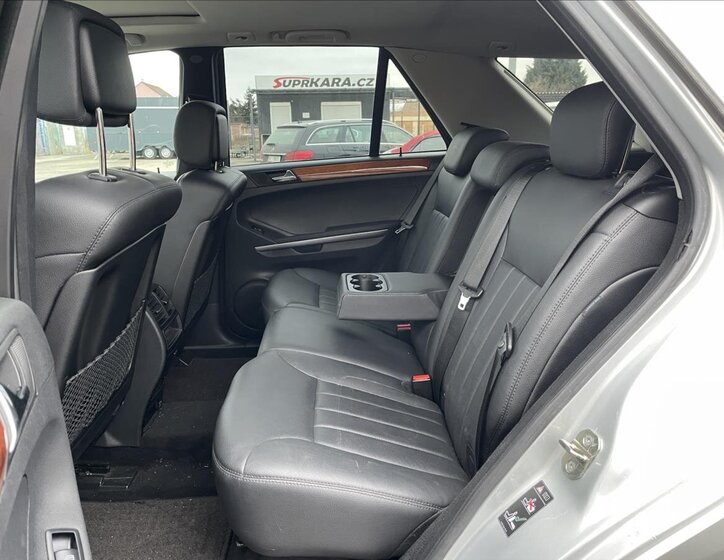 Mercedes-Benz Třídy M SUV 3,5 l 200 kw