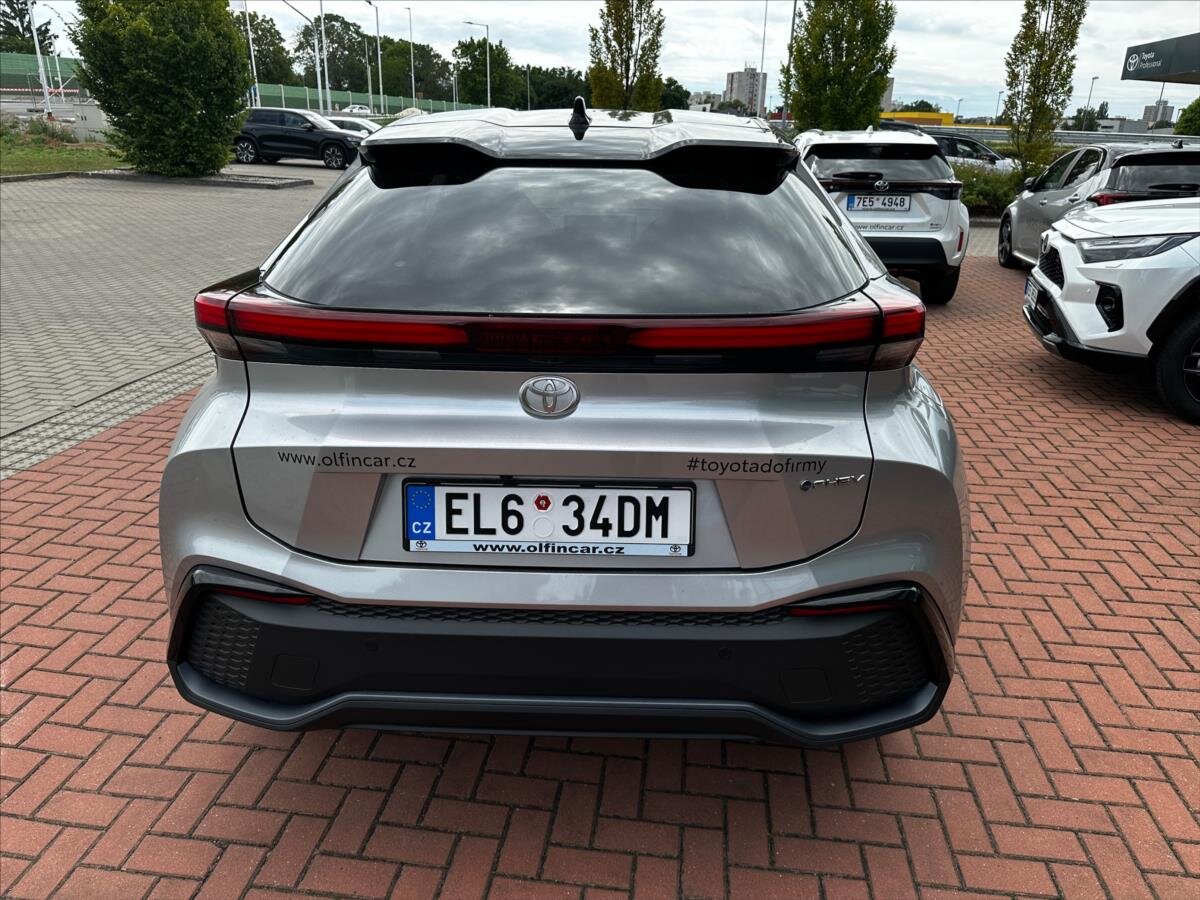 Toyota C-HR Hatchback 2,0 l 111 kw