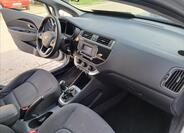 KIA Rio 32