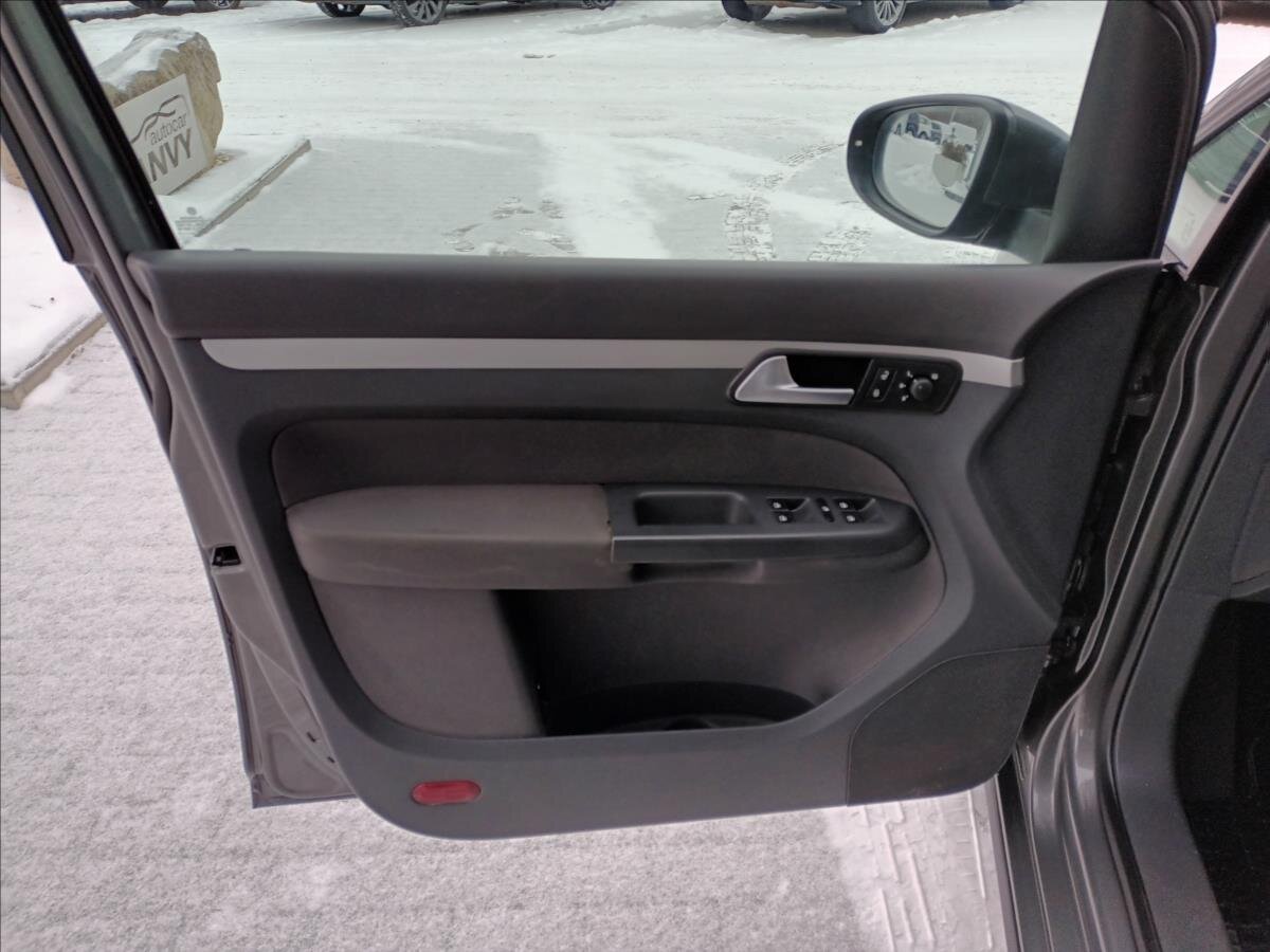 Volkswagen Touran MPV 1,2 l 77 kw