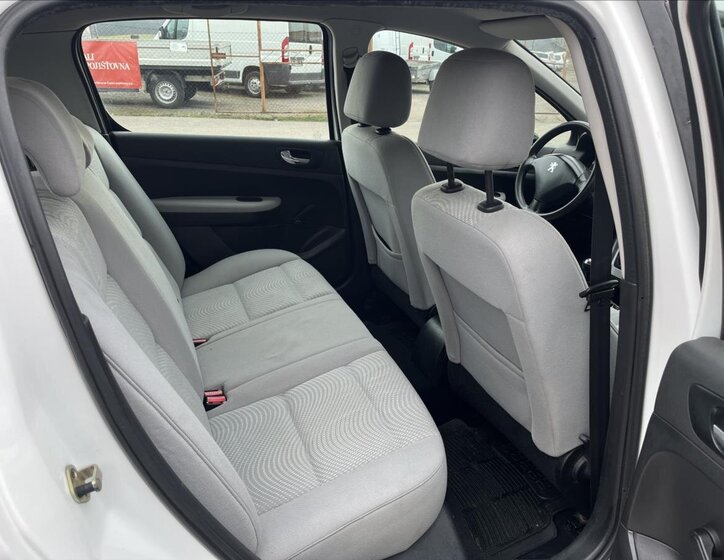 Peugeot 307 Hatchback 1,4 l 65 kw