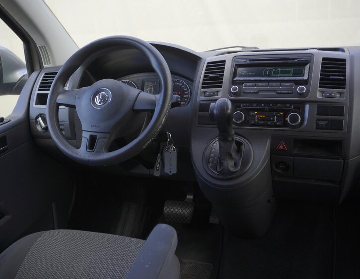 Volkswagen Caravelle 14