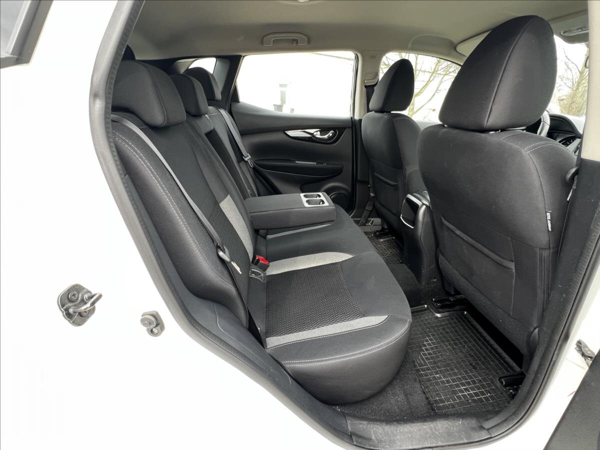 Nissan Qashqai SUV / Terénní 1,3 l 103 kw