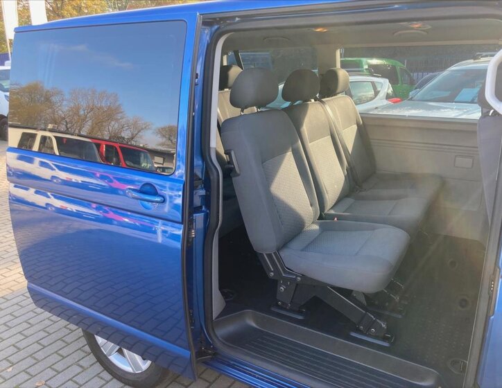 Volkswagen Caravelle 33