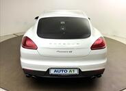 Porsche Panamera 5