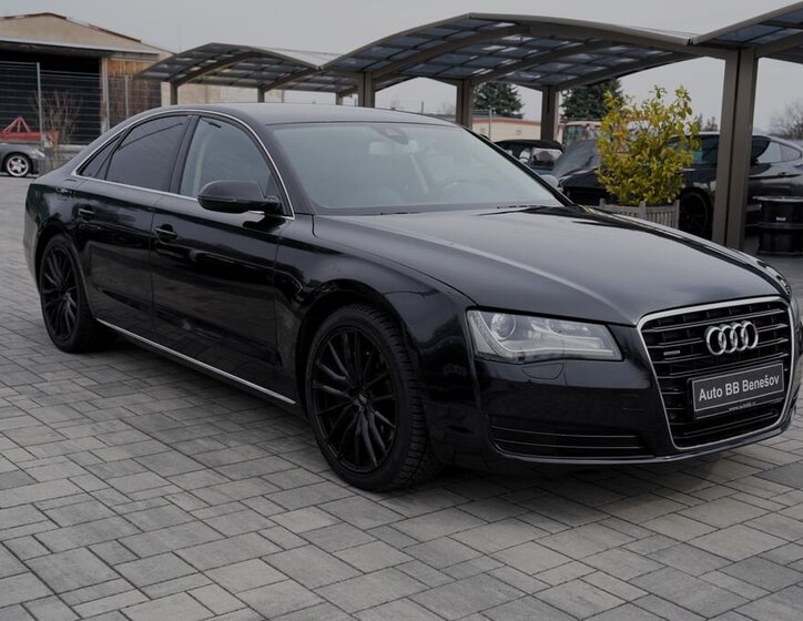Audi A8 Sedan / Limuzína 3,0 l 213 kw