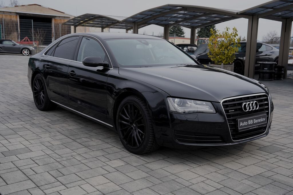 Audi A8 Sedan / Limuzína 3,0 l 213 kw