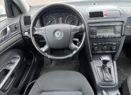 Škoda Octavia Sedan / Limuzína 1,6 l 75 kw