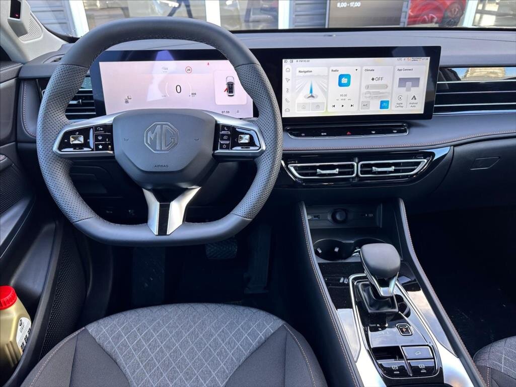 MG HS SUV / Terénní 1,5 l 125 kw